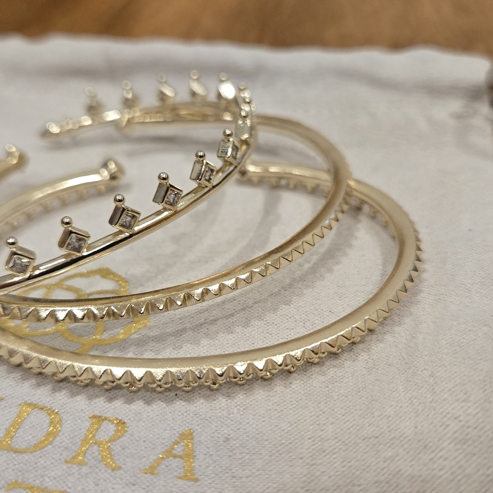 Kendra Scott Delphine Gold Pinch Cuff Bracelet Set - Picture 5 of 5